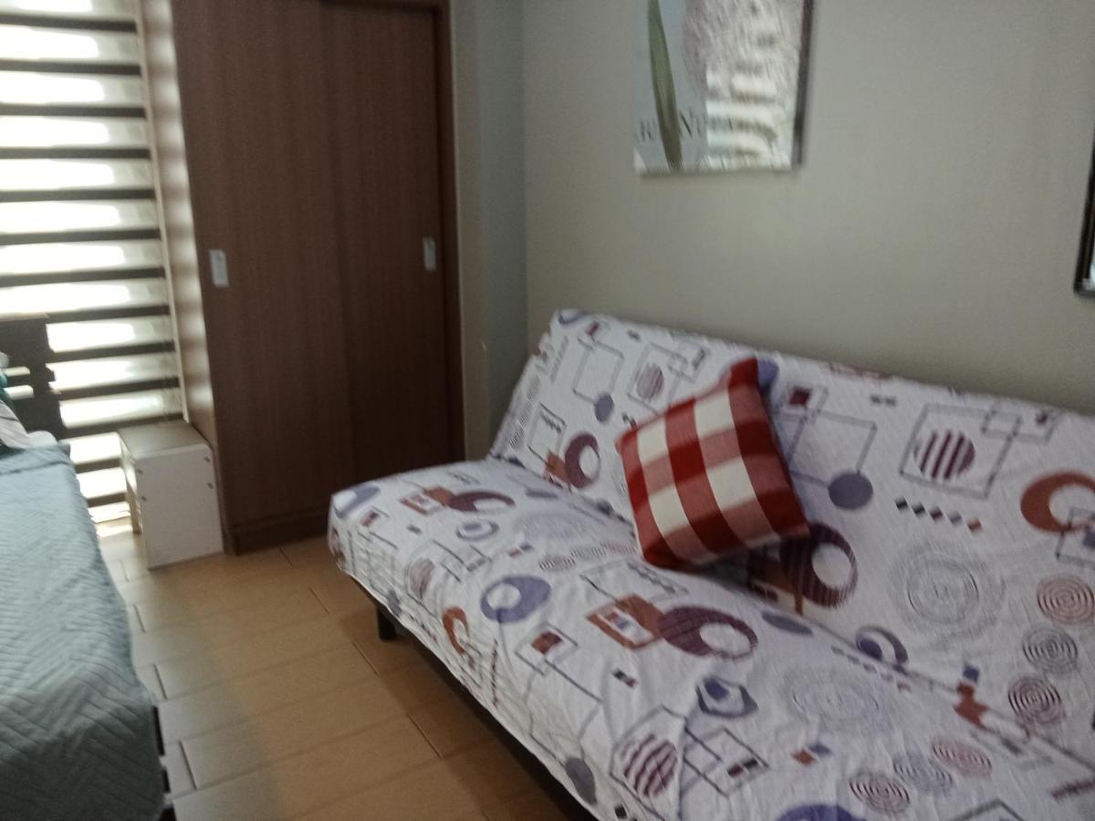 Henry'S Newport Condotel Pasay Esterno foto