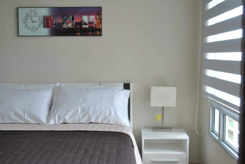 Henry'S Newport Condotel Pasay Esterno foto
