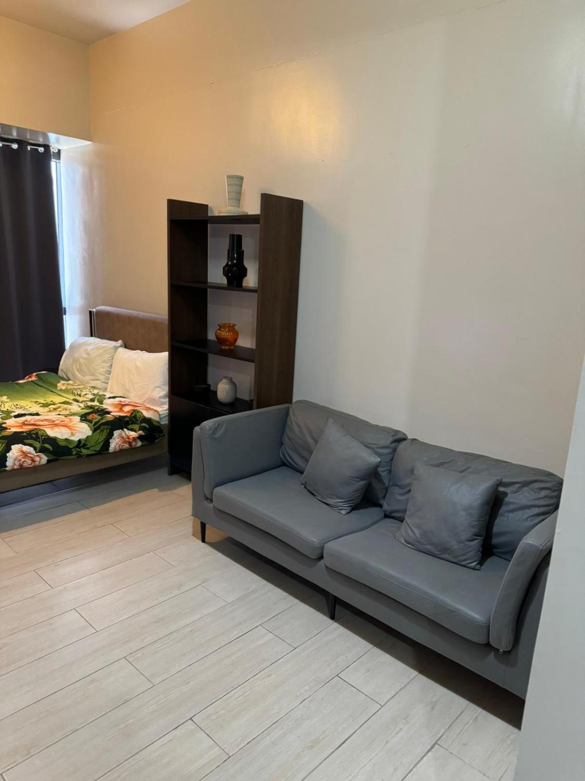 Henry'S Newport Condotel Pasay Esterno foto