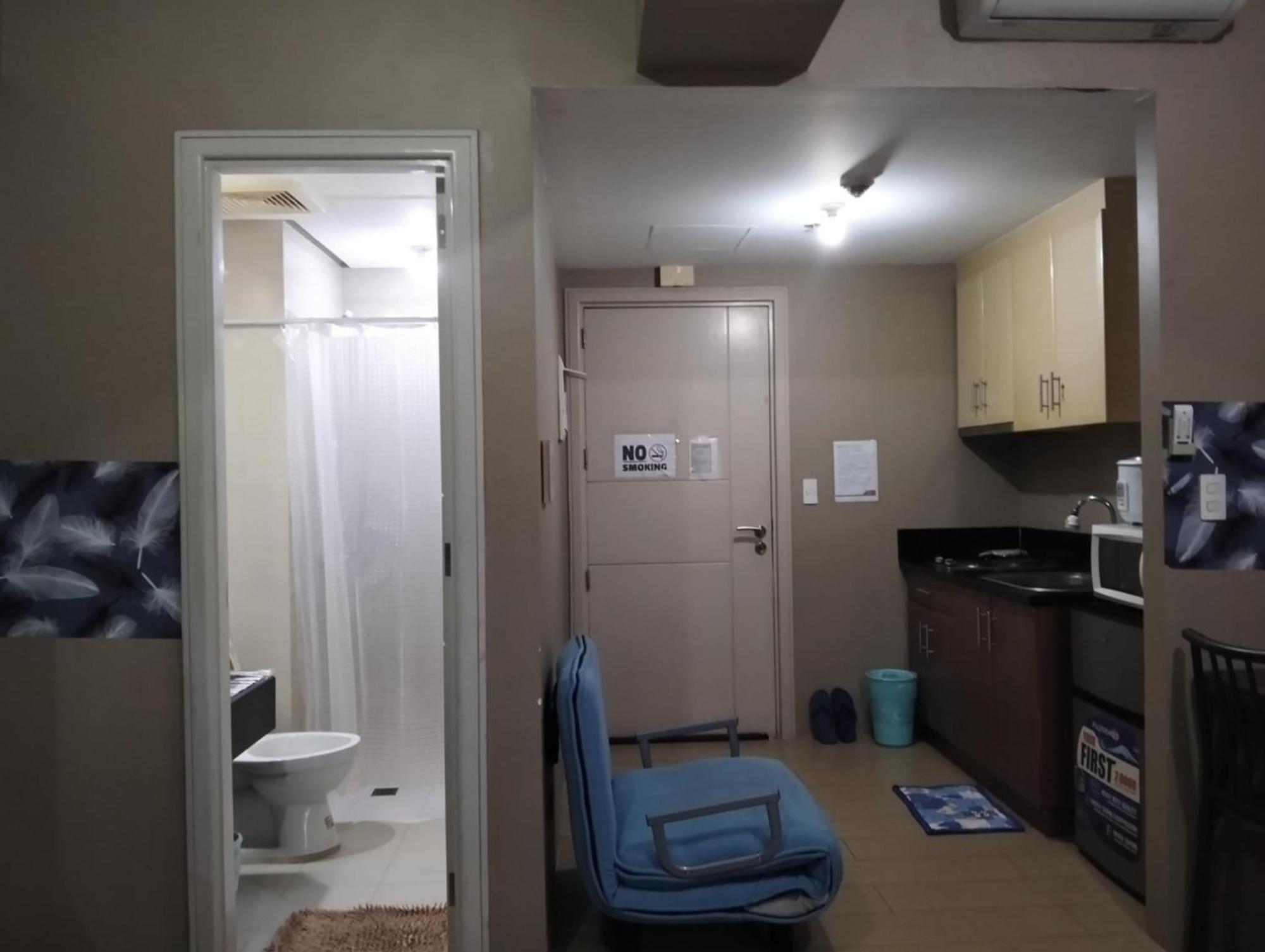 Henry'S Newport Condotel Pasay Esterno foto