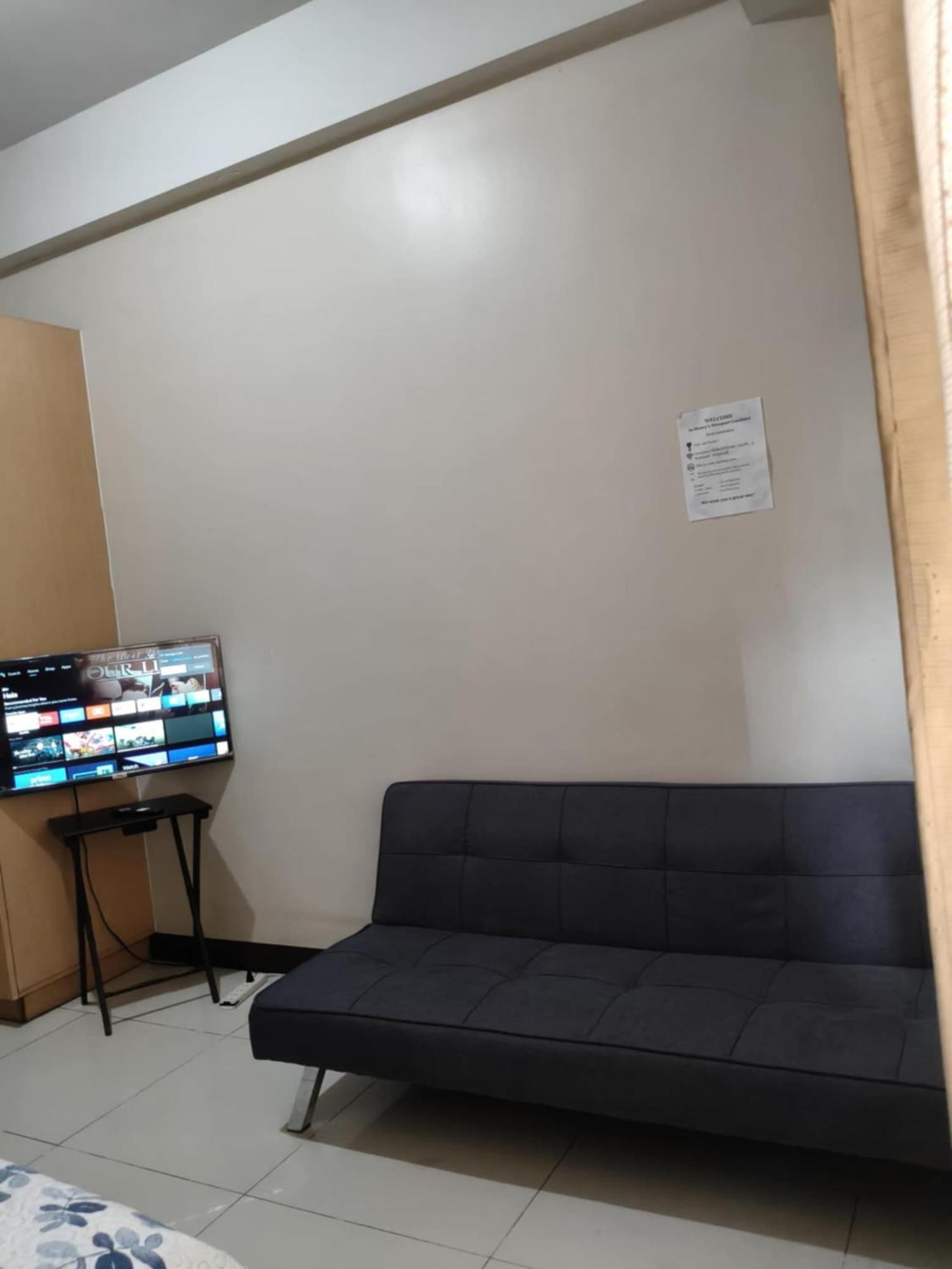 Henry'S Newport Condotel Pasay Esterno foto