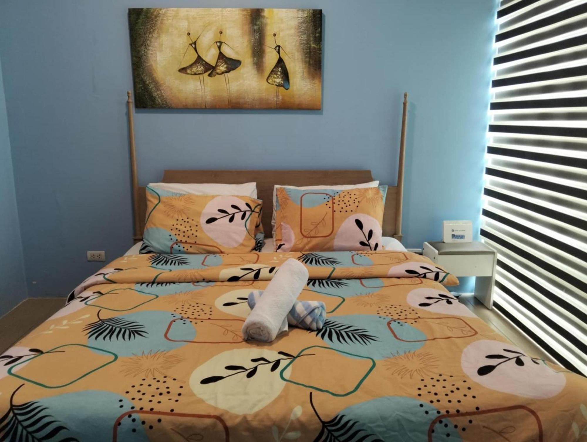Henry'S Newport Condotel Pasay Esterno foto